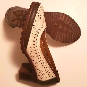 Euc  heeled shoes size 6